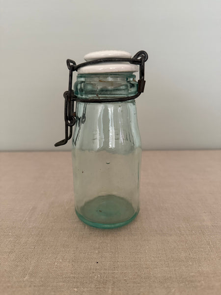 L'Ideale Bottle With Ceramic Top