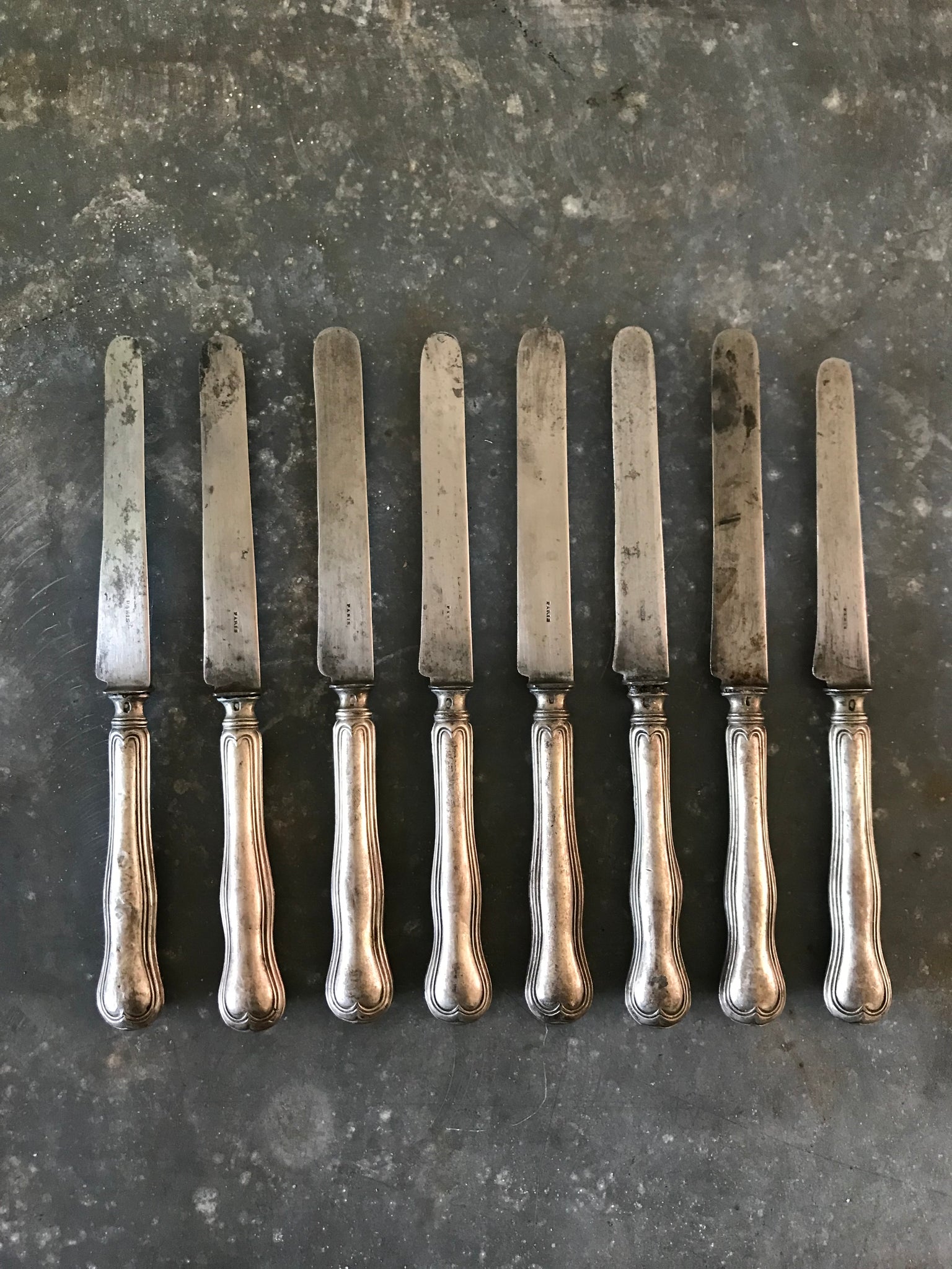 Set of 8 Silver Knives